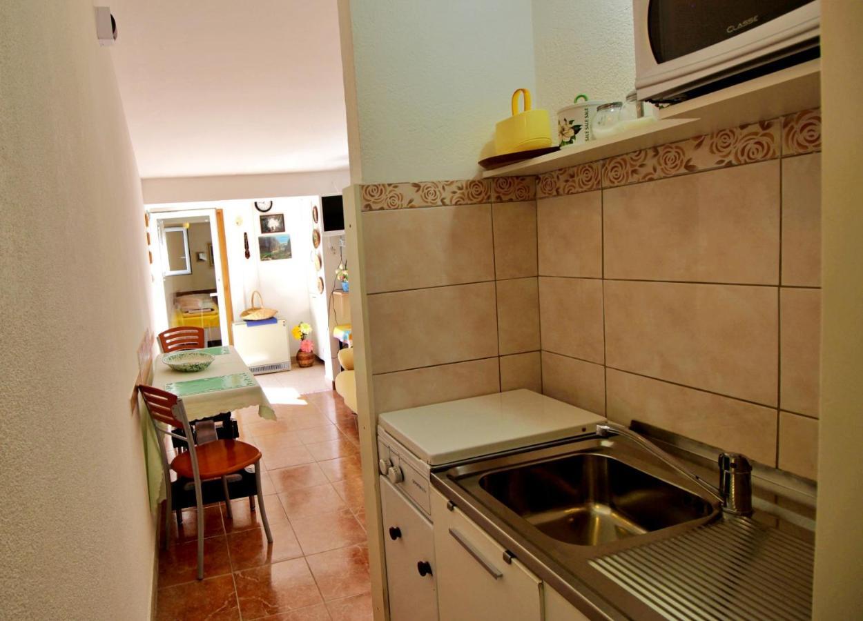 Seaside Apartment Omiš Екстериор снимка